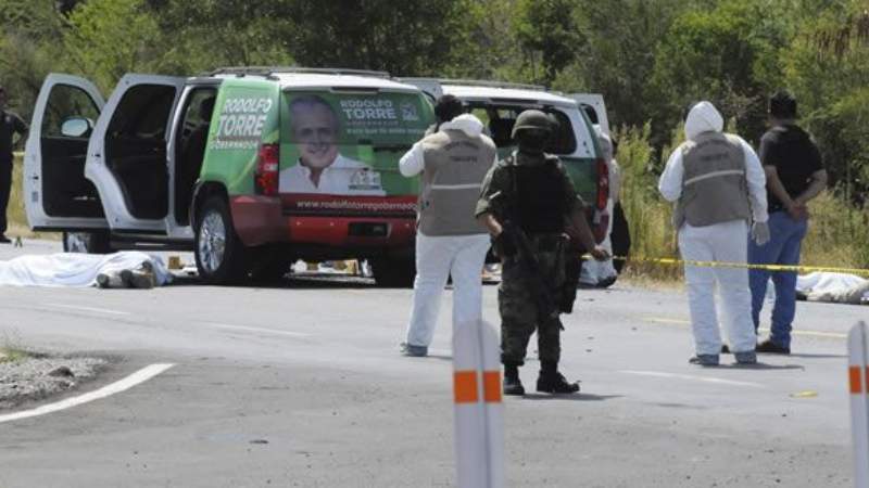 regla de oro de la seguridad: no permanezcas en un vehículo detenido